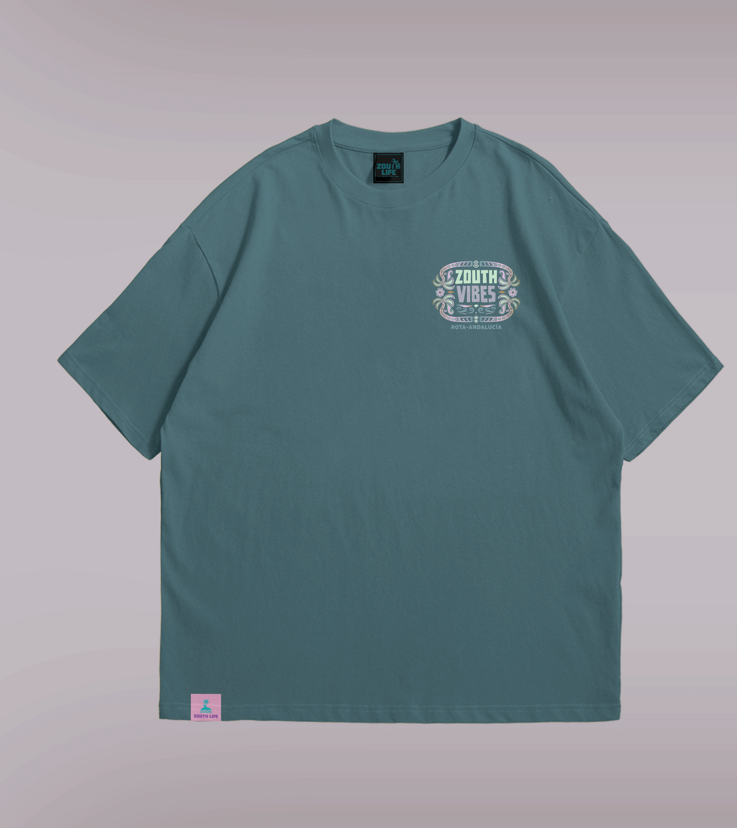 Camiseta oversize color azul petróleo de 240g con logo Zouth Vibes en el pecho