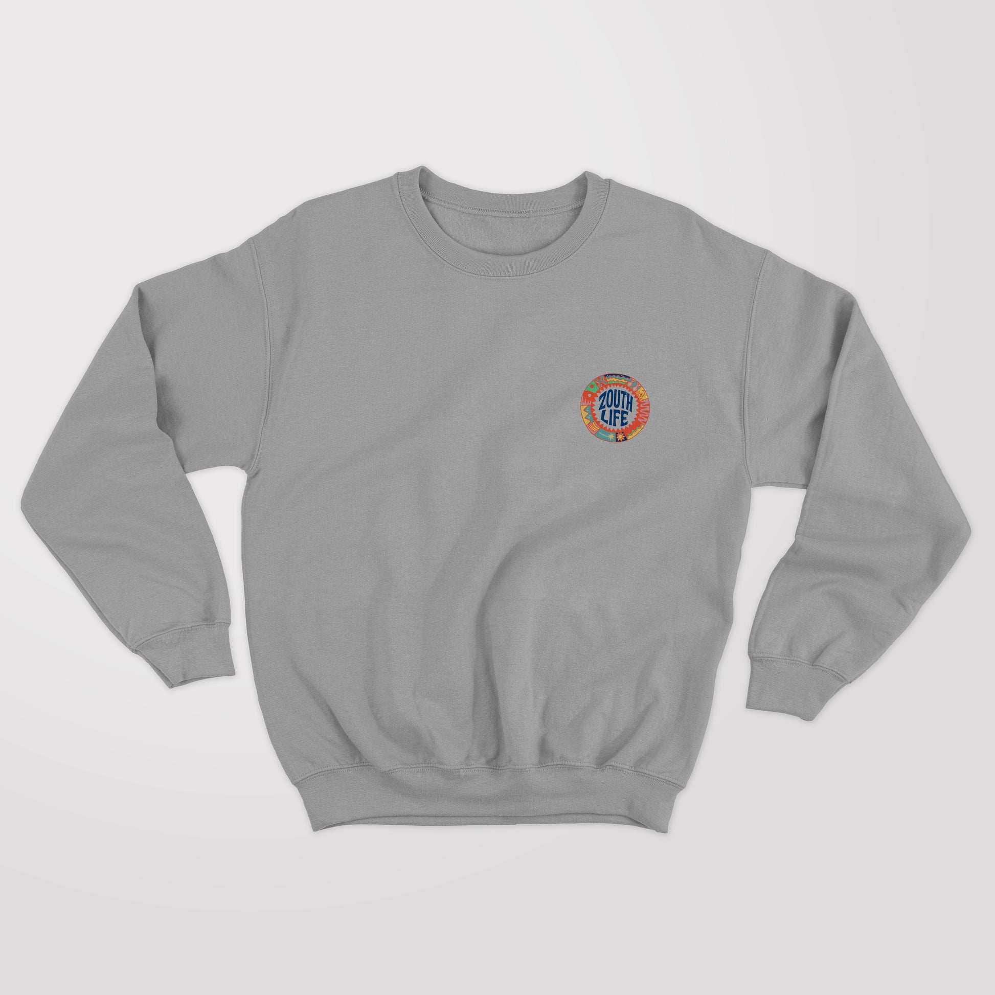 Sudadera gris de zouth life diseño maori logo frontal