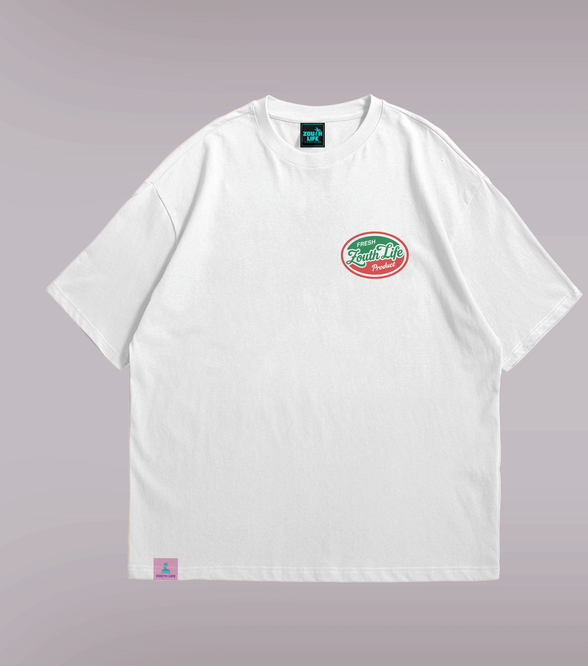 Detalle frontal logo pecho camiseta oversize blanca Rotadise Zouth Life