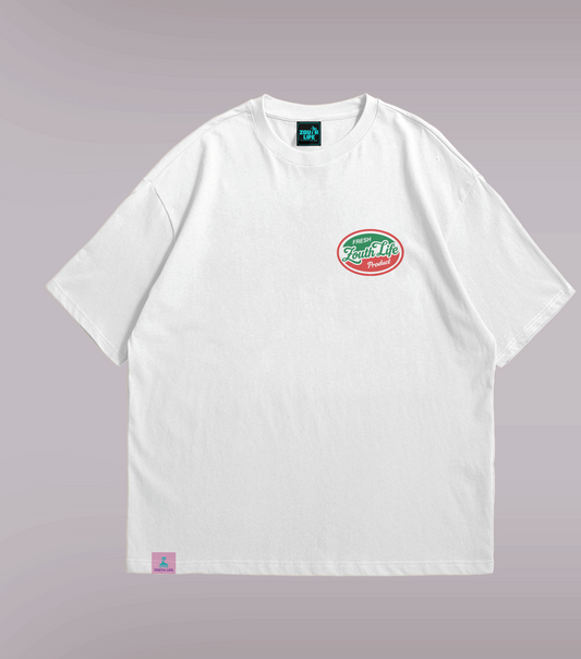 Detalle frontal logo pecho camiseta oversize blanca Rotadise Zouth Life